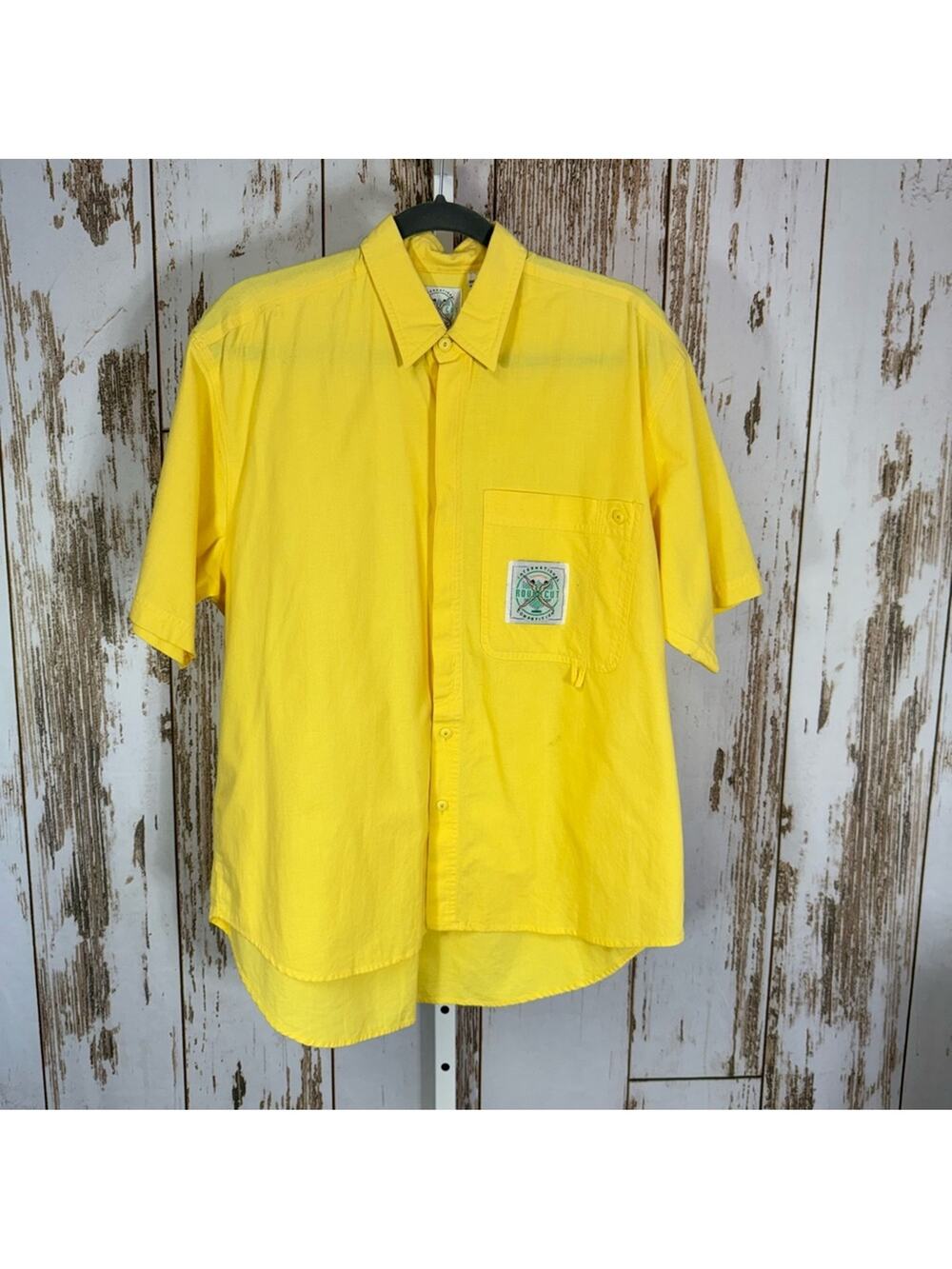 Rough Cut, Vibrant Yellow Men's Casual Button-Down Shirt. Size Medium.